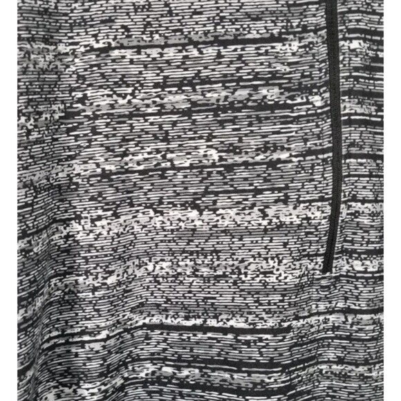 Nike Women’s Half Zip Pullover Gray Black Space Dye Running Top Size Medium - Picture 7 of 9